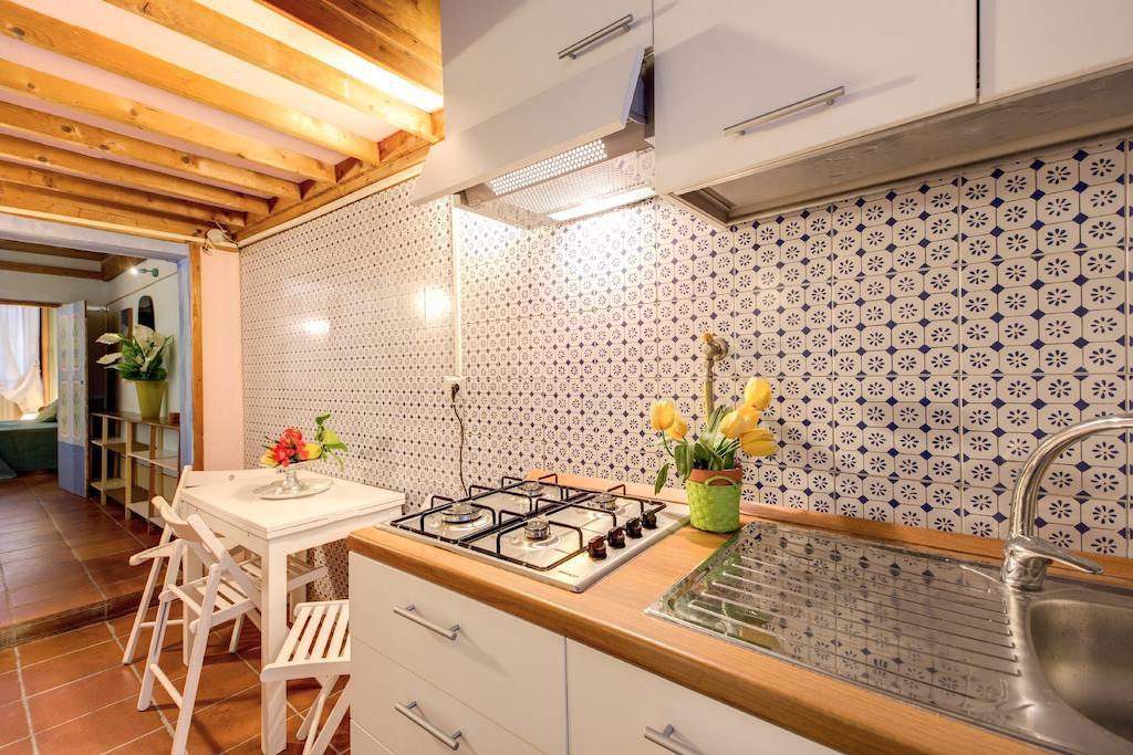 شقة Casa Savelli روما الغرفة الصورة